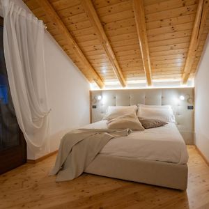 Camera con letto king size